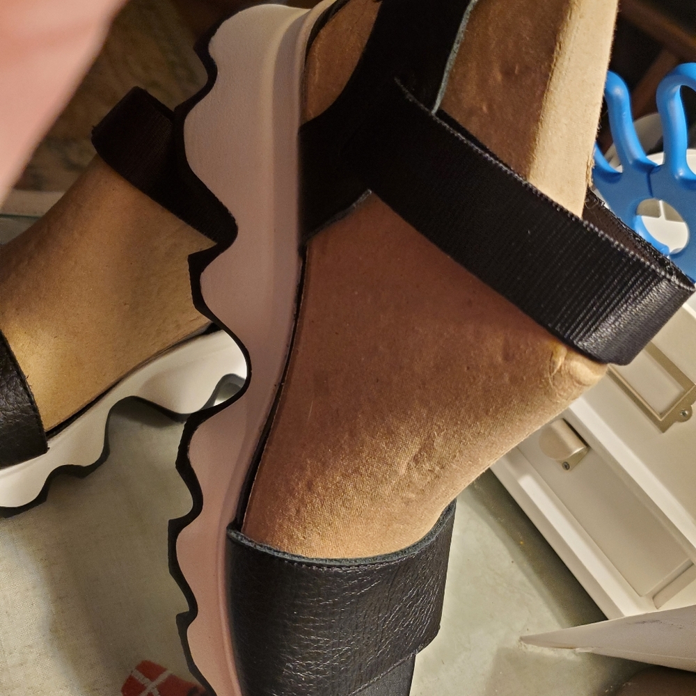 Womens size 10.5 sandals